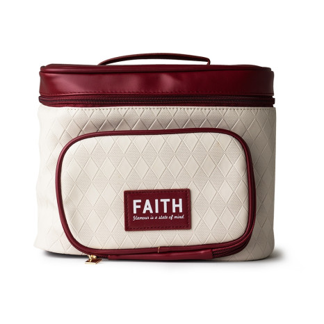 Nécessaire em couro sintético com logotipo